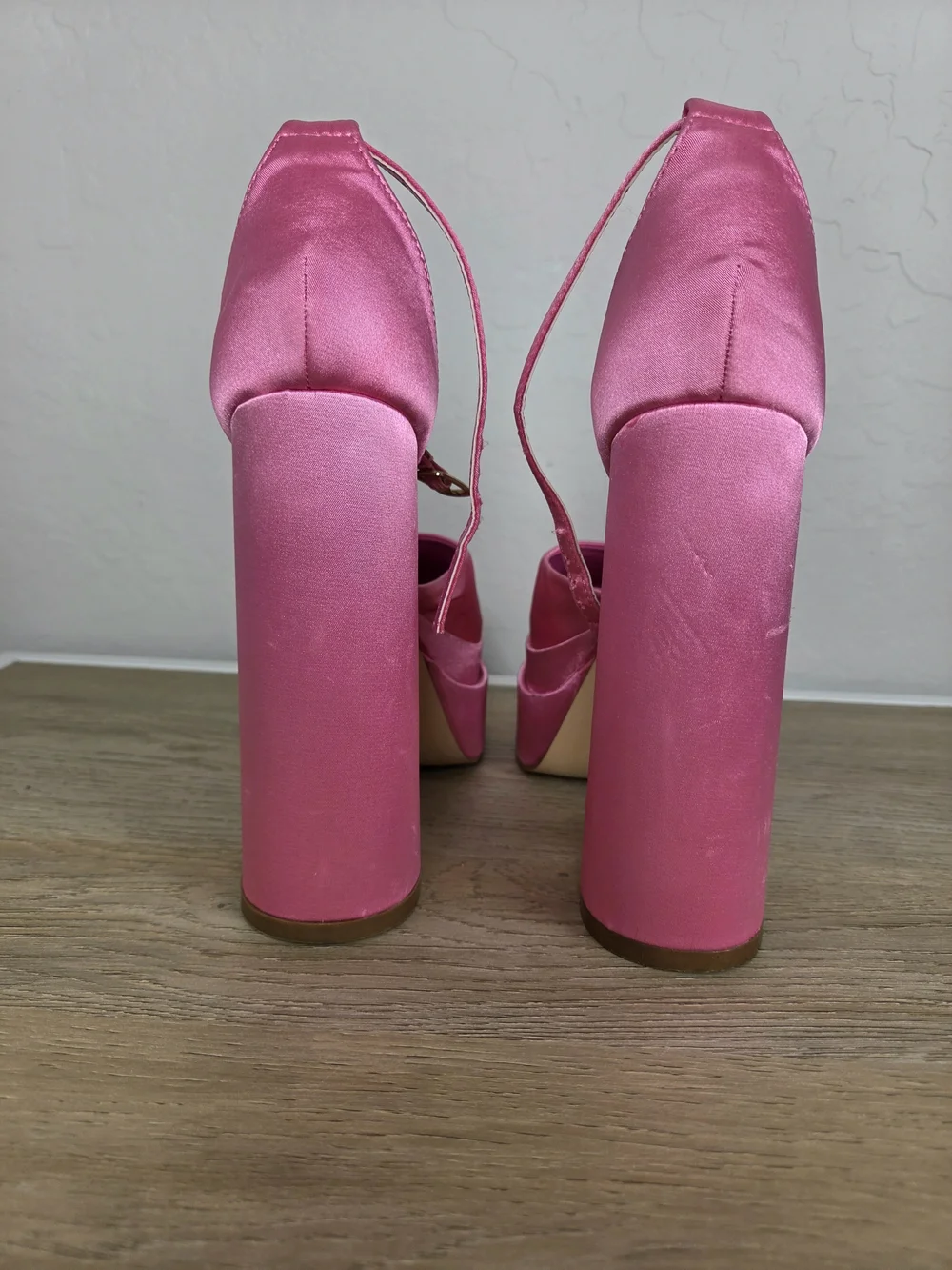 Shoe Dazzle Barbie Pink Satin Platform Slingback Heels